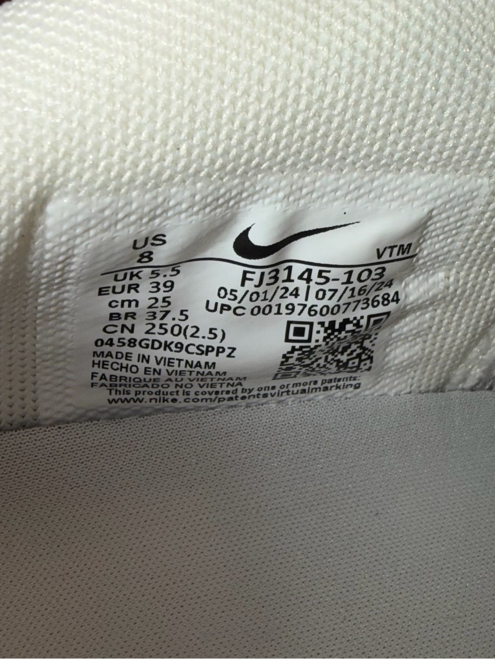 Nike Air Max Dn Triple White Women’s Running Shoes Size 8 No Box - Picture 8 of 10
